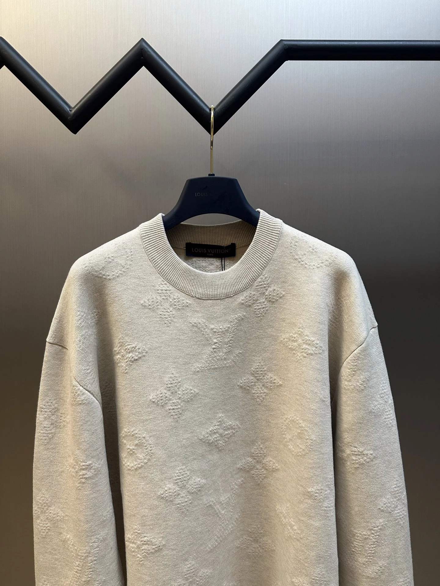 MONOGRAM EMBOSSED PULLOVER – LVC053