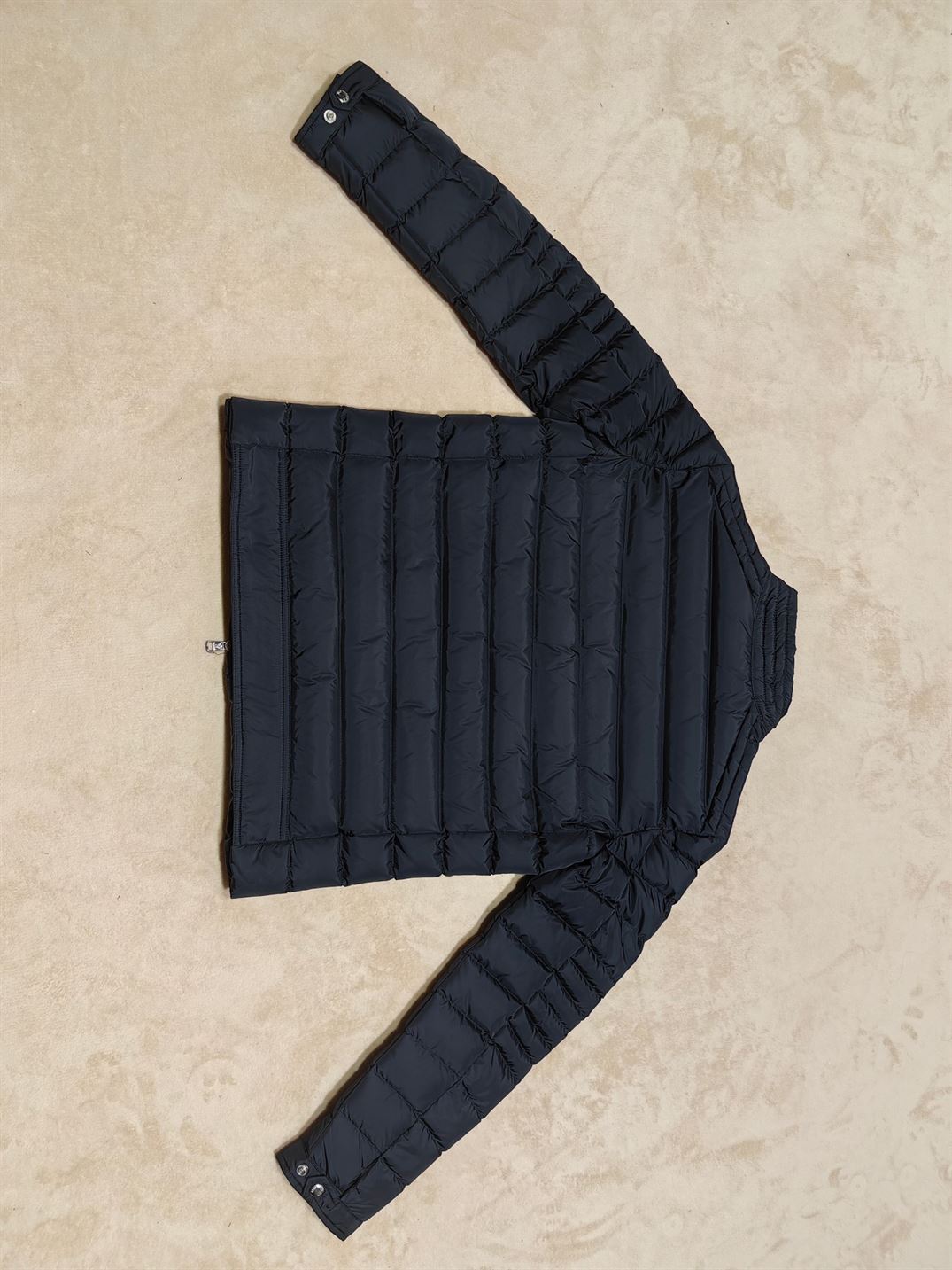 MONCLER AMIOT SHORT DOWN JACKET BLACK – MC091