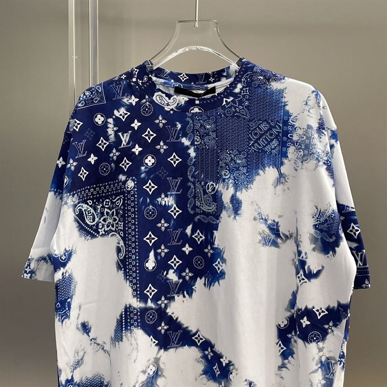 LOUIS VUITTON MONOGRAM BANDANA PRINTED T-SHIRT BLUE WHITE – LVTS045
