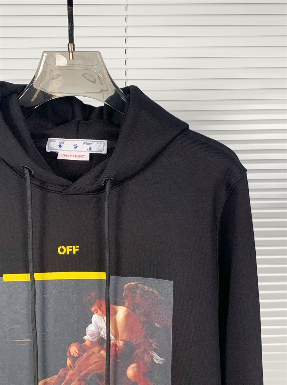 OFF-WHITE ARROW CARAVAGGIO MERCY SKATE HOODIE BLACK YELLOW MULTI – OS016