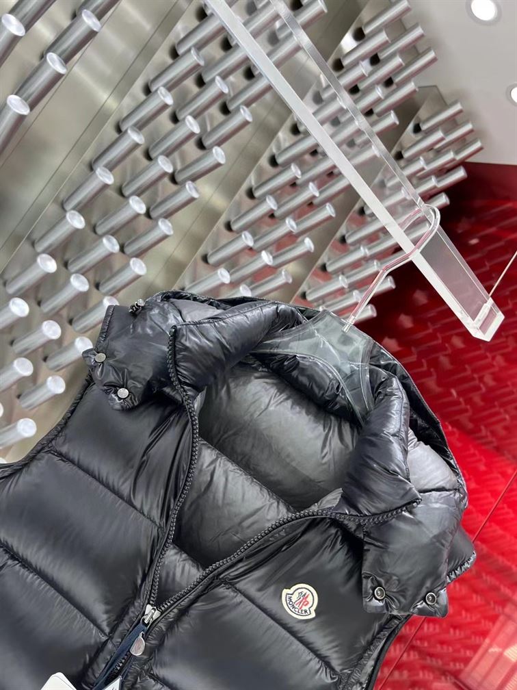 MONCLER DOWN GILET – MC133