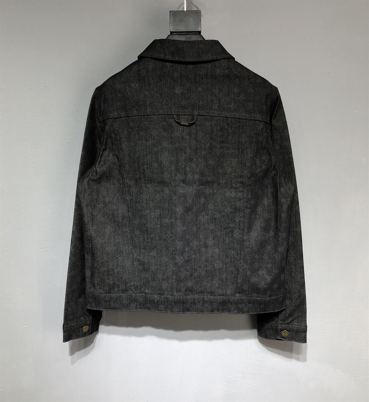 LOUIS VUITTON MONOGRAM DNA DENIM JACKET – LVC034