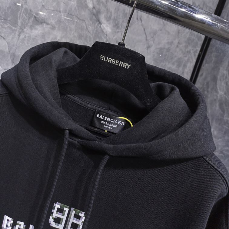 BALENCIAGA BB LOGO HOODIE – BH013