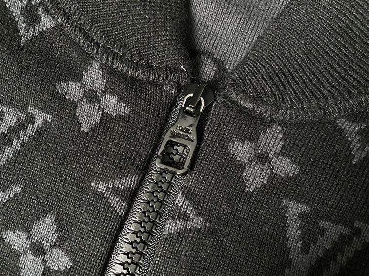 LOUIS VUITTON GRAFFITI ZIPPED BLOUSON – LVC033