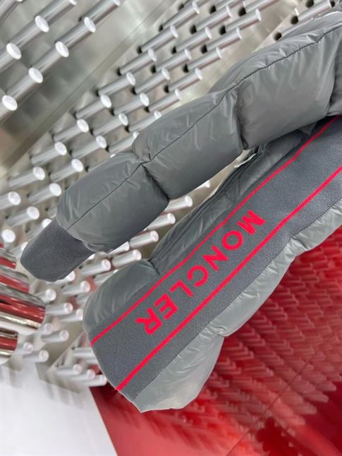 MONCLER JACKETS – MC080