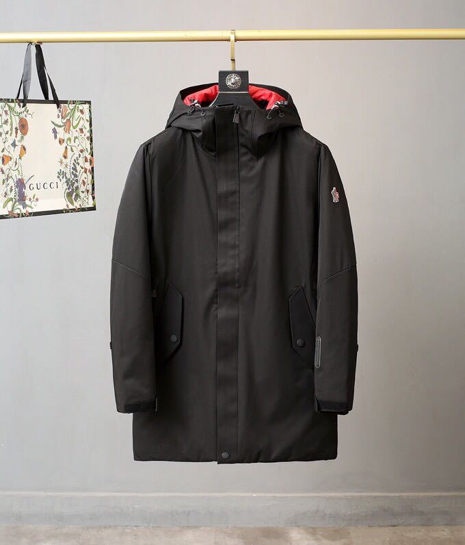 MONCLER COAT – MC136