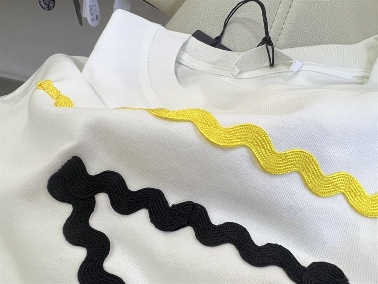 PRADA COTTON T-SHIRT WHITE – PT004