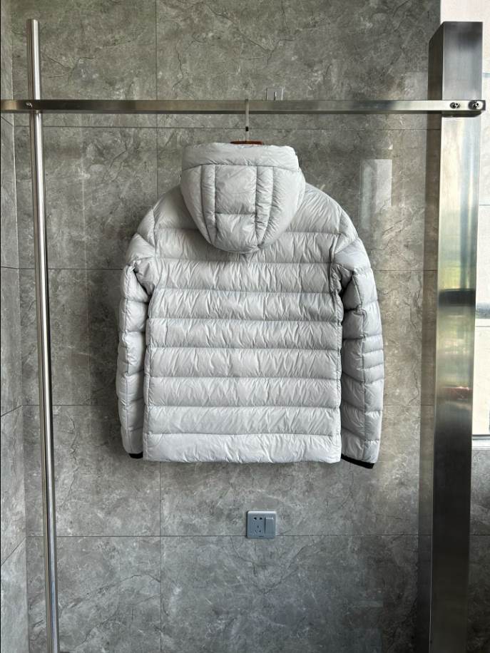 Canada Goose White Gray Crofton Down Jacket – CN34