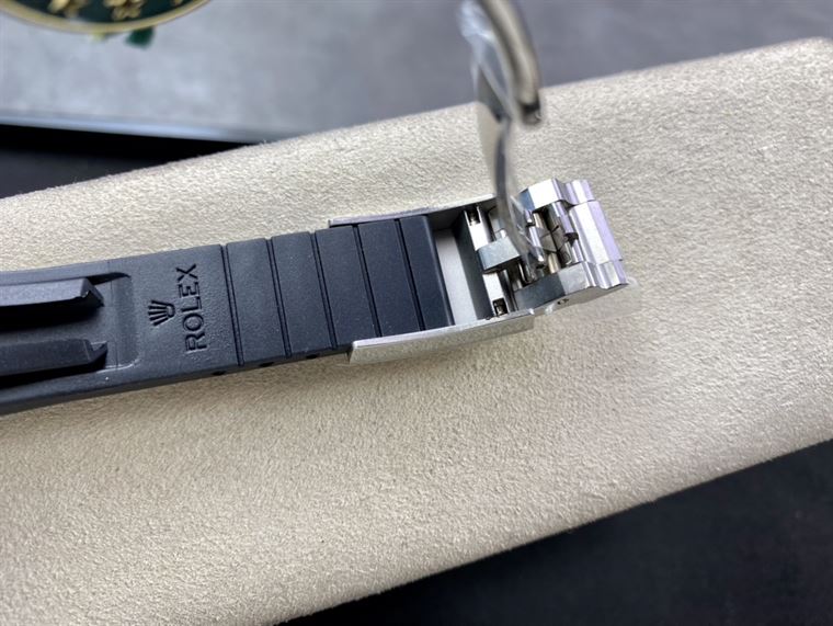 ROLEX OYSTER PERPETUAL SUPERLATIVE CHRONOMETER OFFICIALLY CERTIFIED – RL008