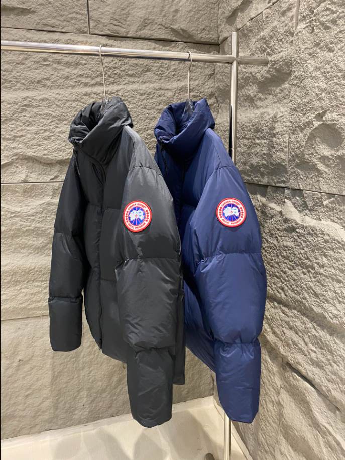 Canada Goose Arctic Black Puffer Jacket – CN35