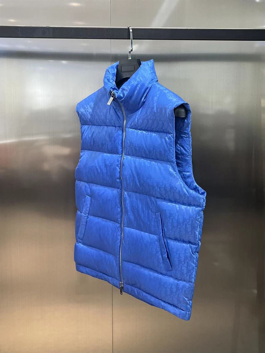DIOR OBLIQUE SLEEVELESS DOWN JACKET – DRC013