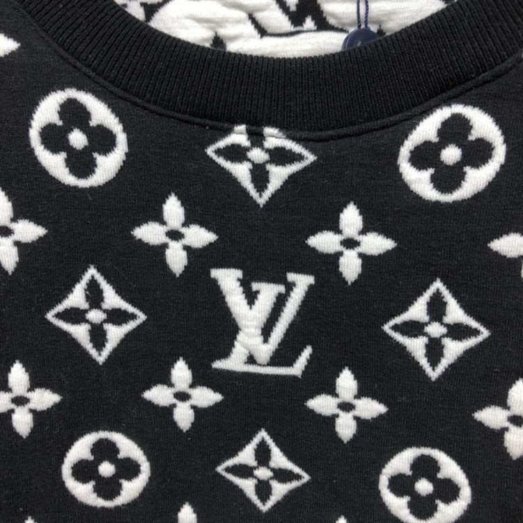 LOUIS VUITTON MONOGRAM BLACK & WHITE SWEATSHIRT – LVH007