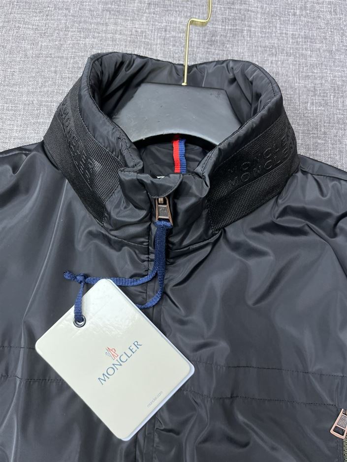 MONCLER NIRE RAIN JACKET BLACK – MC092