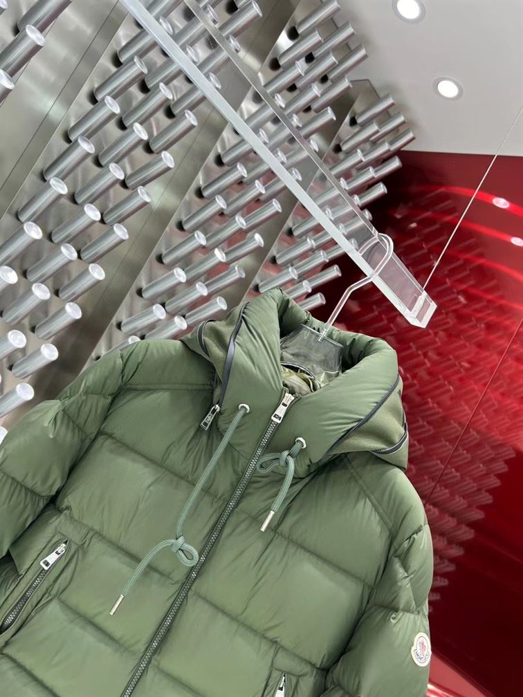 MONCLER COAT – MC130