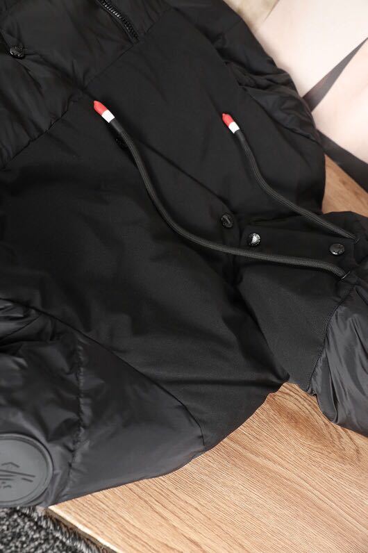 MONCLER COAT – MC125