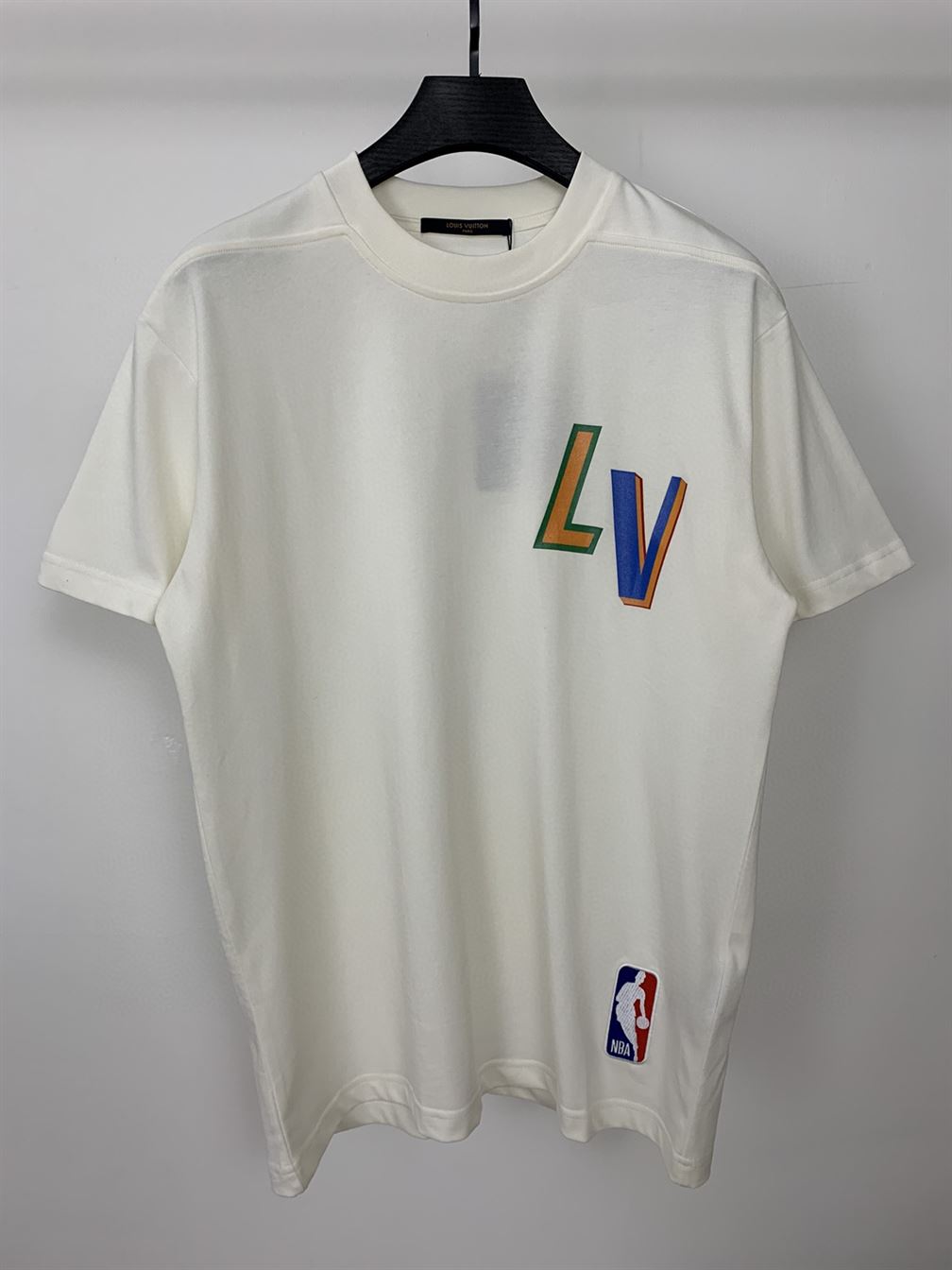 LOUIS VUITTON LV X NBA FRONT-AND-BACK LETTERS PRINT T-SHIRT – LVTS020
