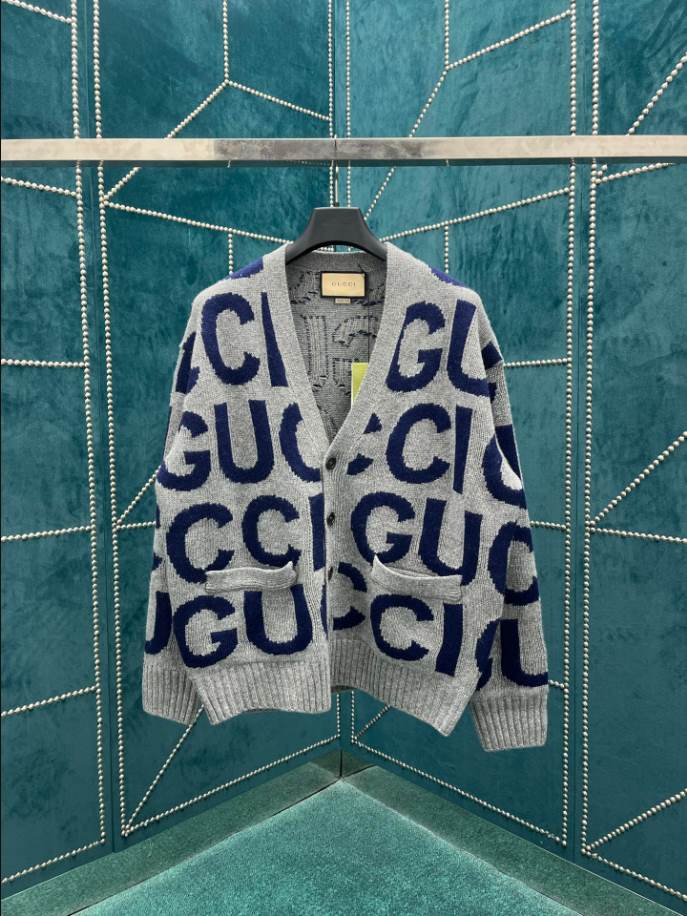 Gucci Grey Wool All-Over Logo Knitwear – GCK062