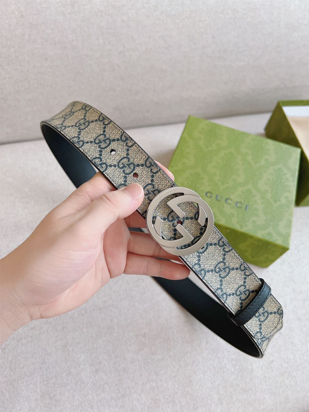 GUCCI SUPREME BELT WITH G BUCKLE – GB012