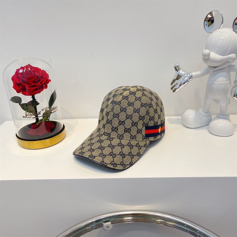 GUCCI GG CANVAS BASEBALL HAT – GH074