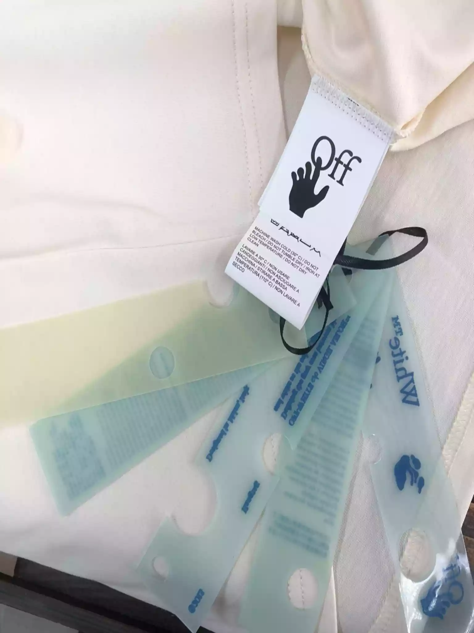 Off-White White Logo Stitch T-shirt – OWS033