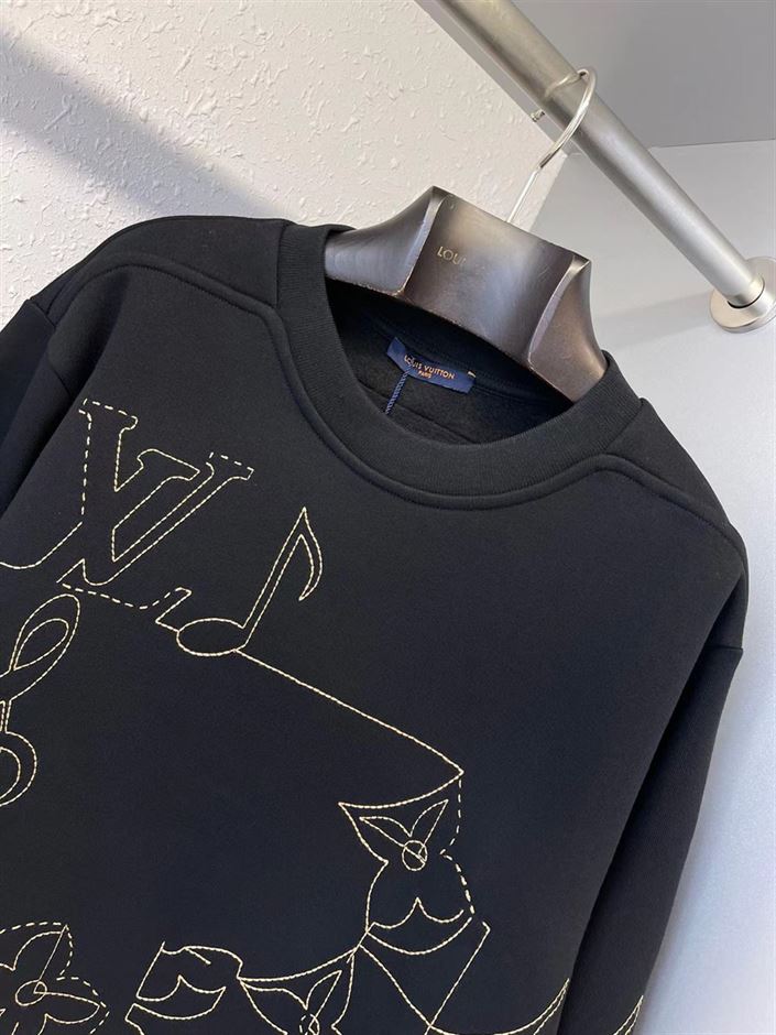 LOUIS VUITTON MUSIC LINE EMBROIDERED CREWNECK – LVH031
