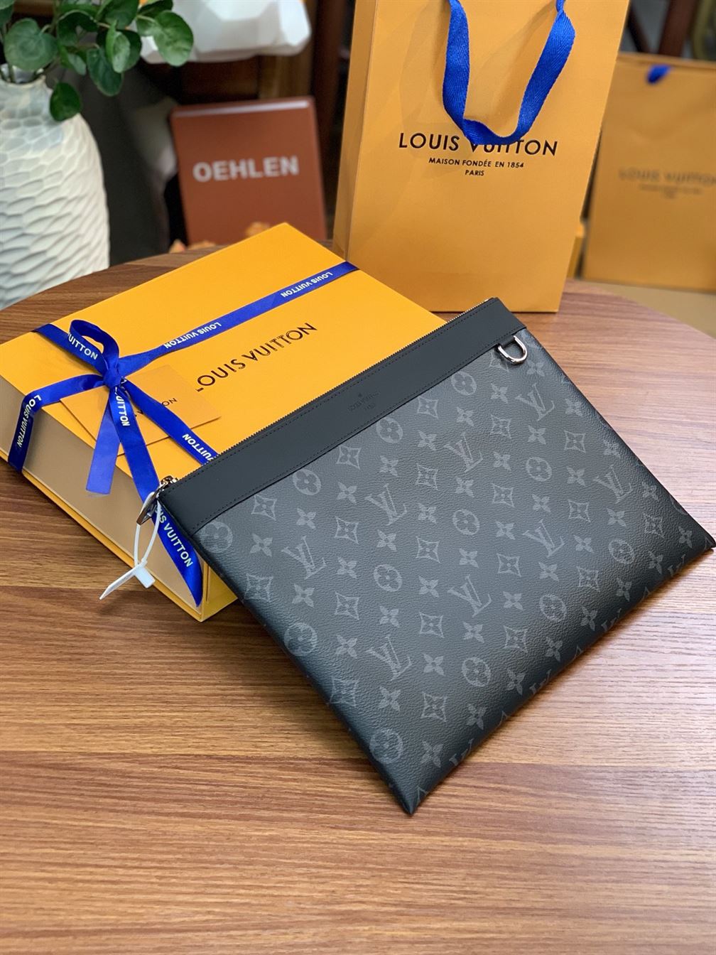 LOUIS VUITTON POCHETTE APOLLO BAG – WLV004