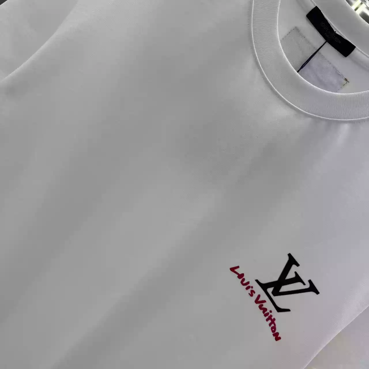 Louis Vuitton White Logo Print T-Shirt  – LVTS084
