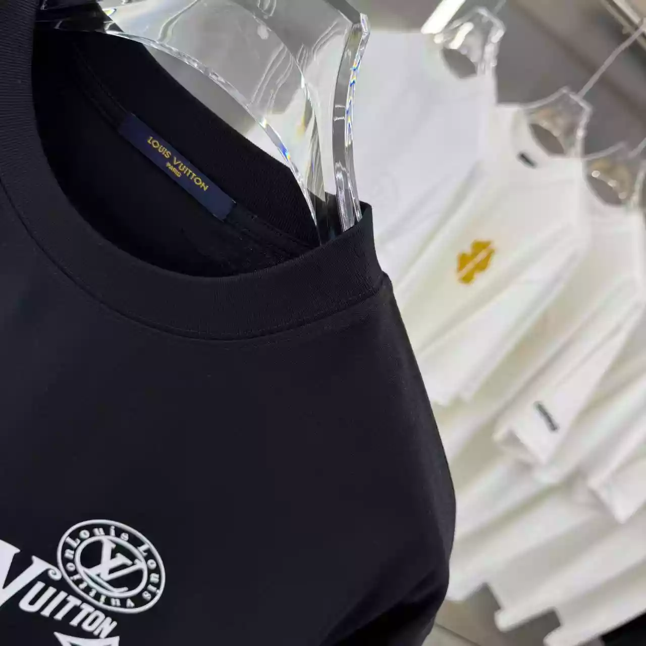 Louis Vuitton Black Short Sleeve Shirt – LVTS085