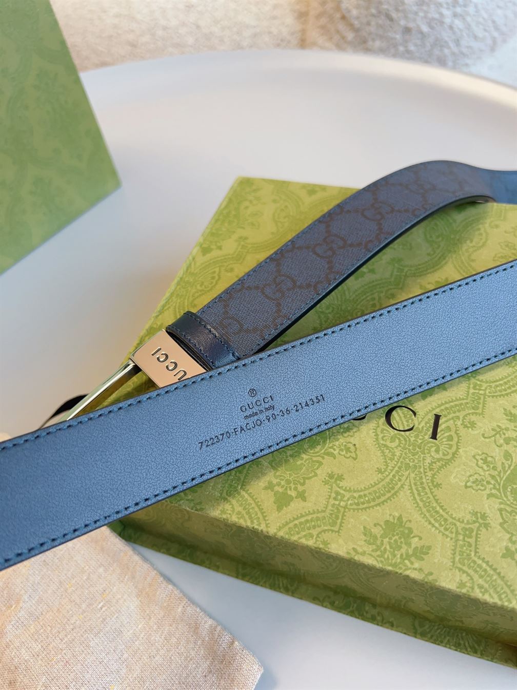 GUCCI GG BELT WITH RECTANGULAR BUCKLE – GB043