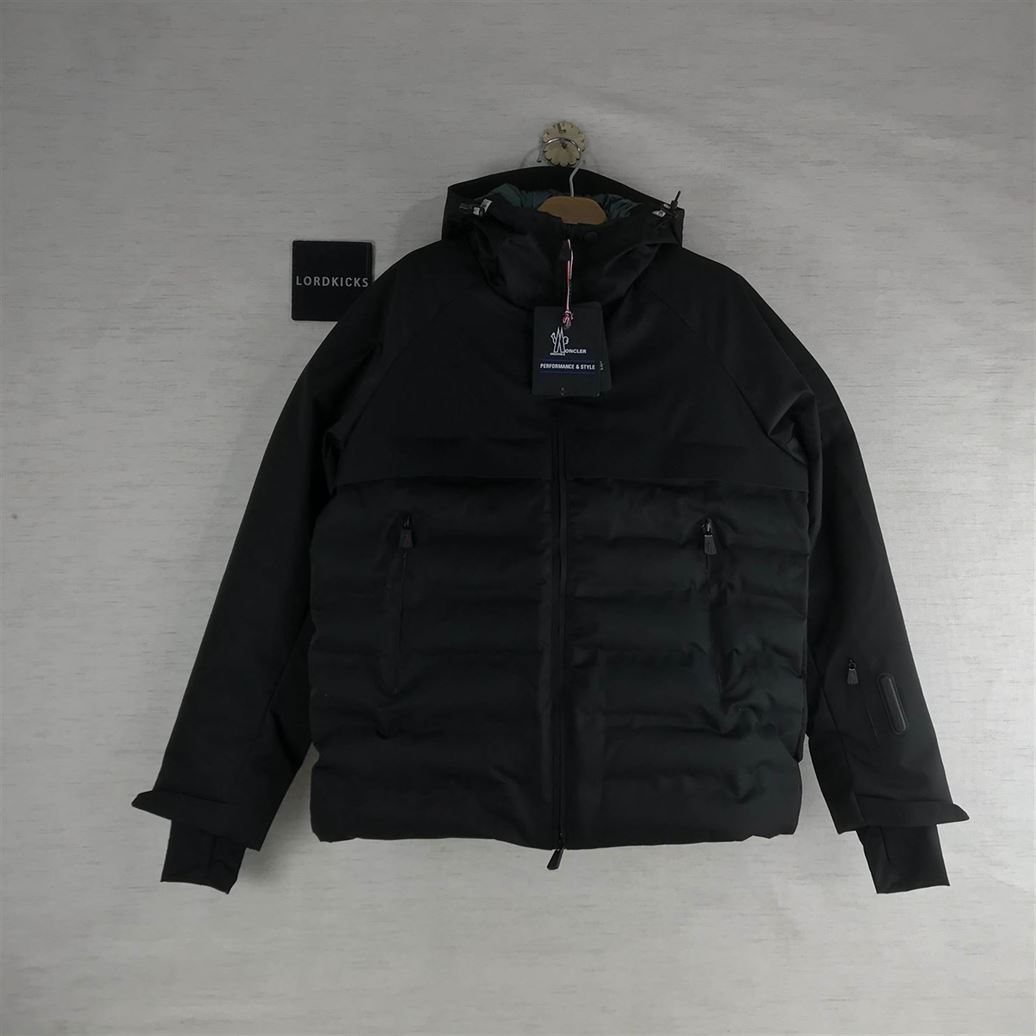 MONCLER COAT – MC102