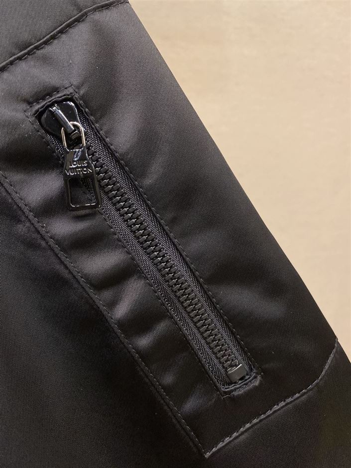 LOUIS VUITTON REVERSIBLE SUMMER BOMBER JACKET – LVC026