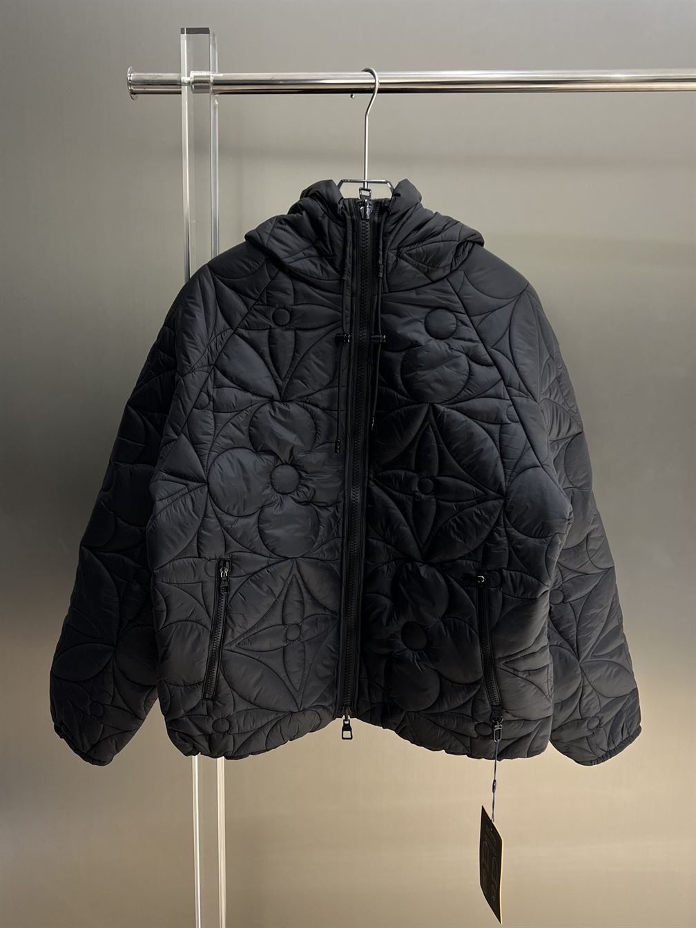 LOUIS VUITTON REVERSIBLE MONOGRAM PUFFER JACKET – LVC028