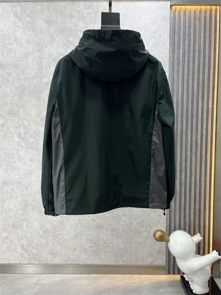 MONCLER GUIERS RAIN JACKET – MC101