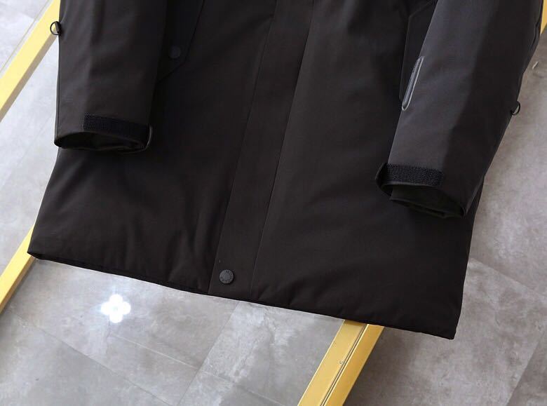MONCLER COAT – MC136