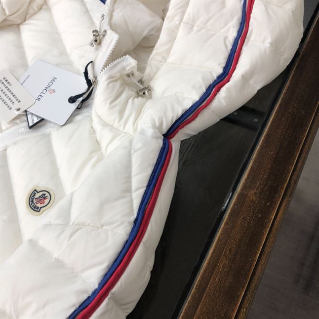 MONCLER AGOUT QUILTED SHELL JACKET – MC070