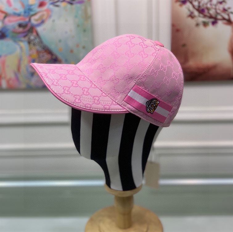 GUCCI GG CANVAS BASEBALL HAT – GH030