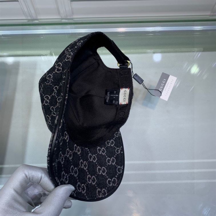 GUCCI GG CANVAS BASEBALL HAT – GH057