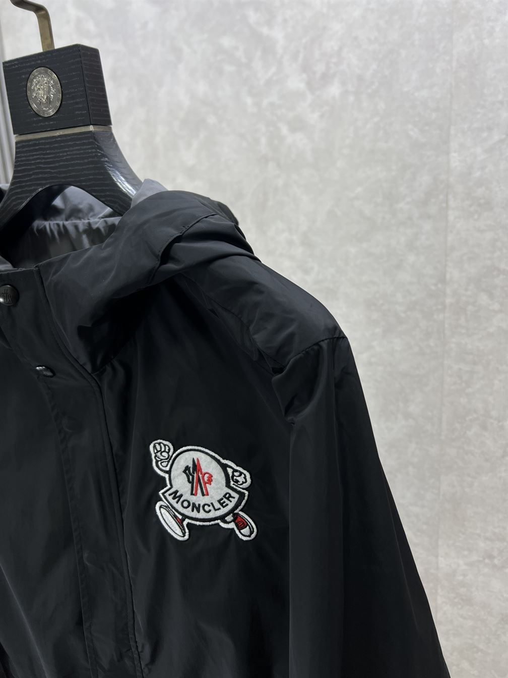 MONCLER GUIERS RAIN JACKET – MC099