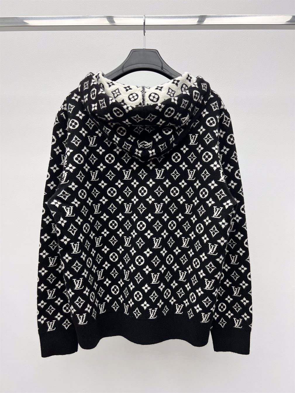 LOUIS VUITTON HOODIE – LVH022