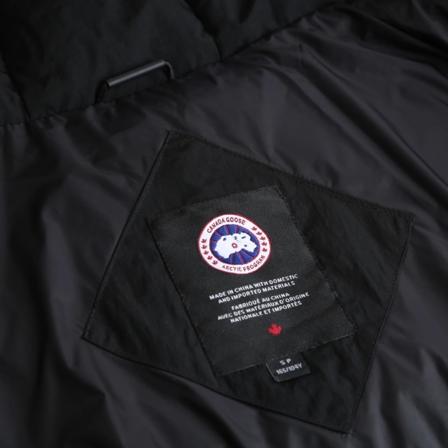 Canada Goose Crofton Puffer Matte Jacket – CN43