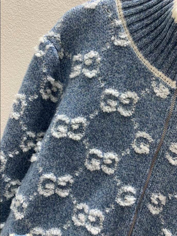 GUCCI Bouclé Stitch Jacquard Blue Knitwear – GCK054