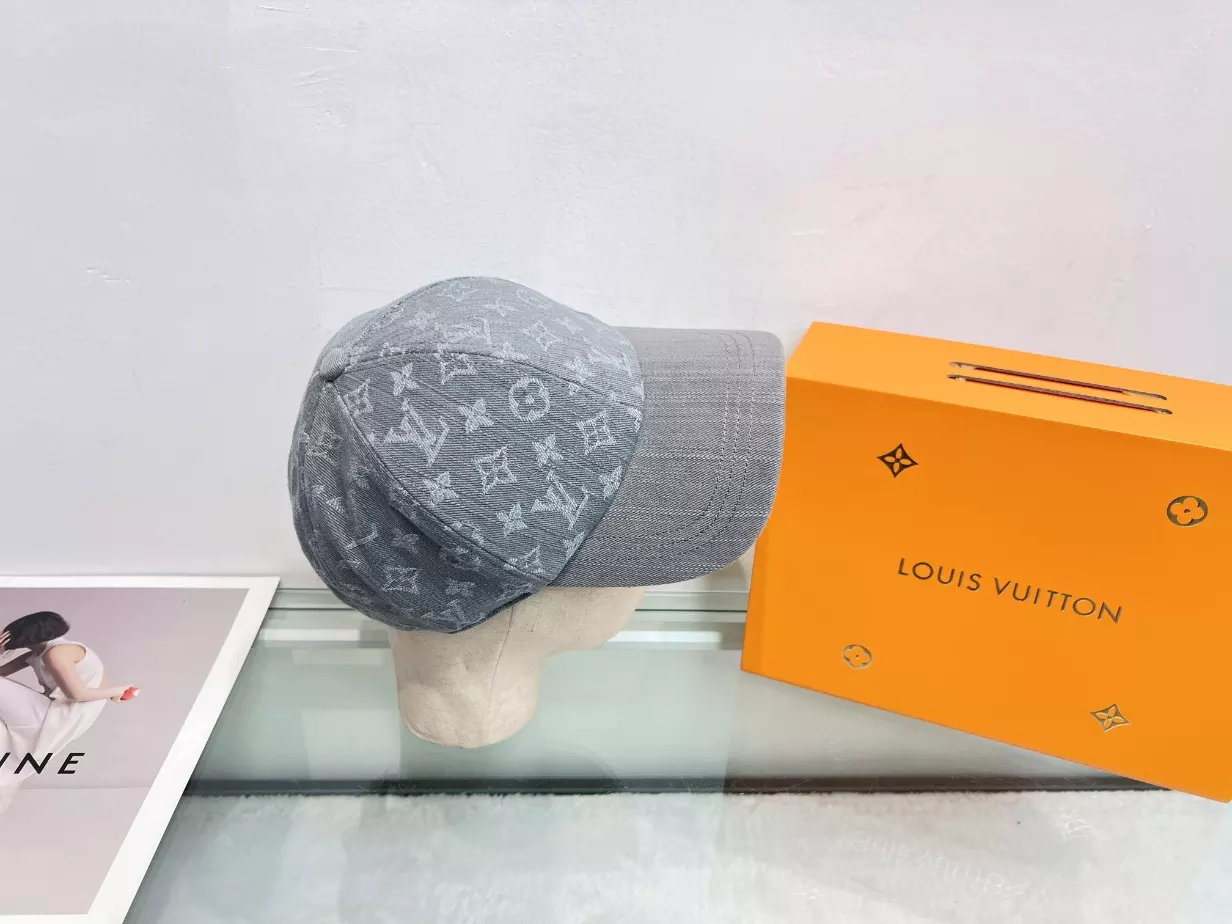 Louis Vuitton Caps – LVC032
