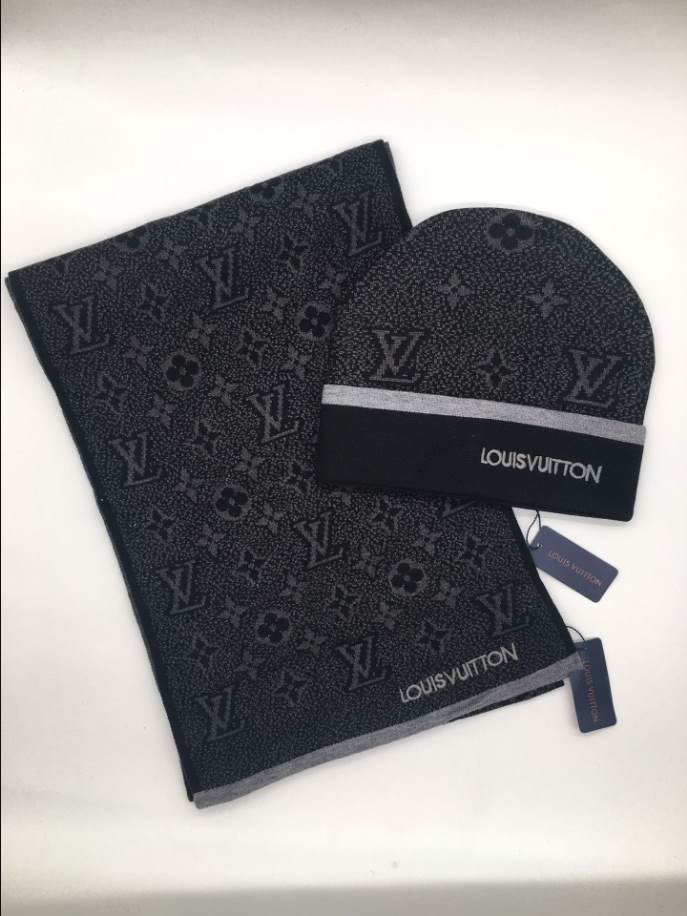 Louis Vuitton Black Beige LV Logo Hats – LVC013