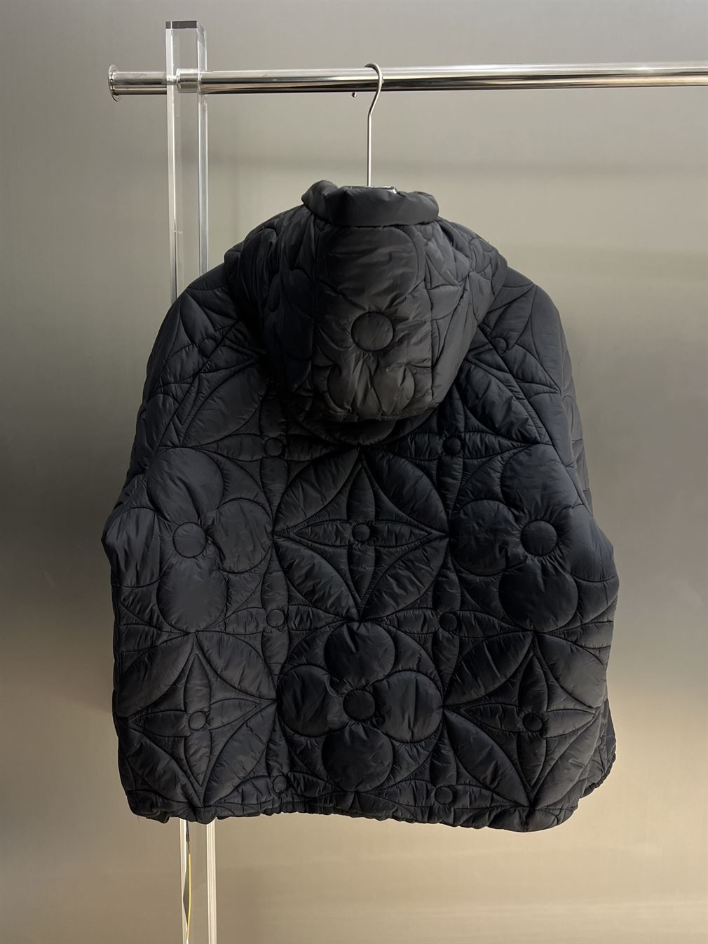 LOUIS VUITTON REVERSIBLE MONOGRAM PUFFER JACKET – LVC028