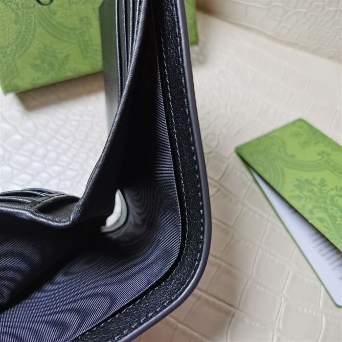 GUCCI GG SUPREME WEB WALLET – WLG003