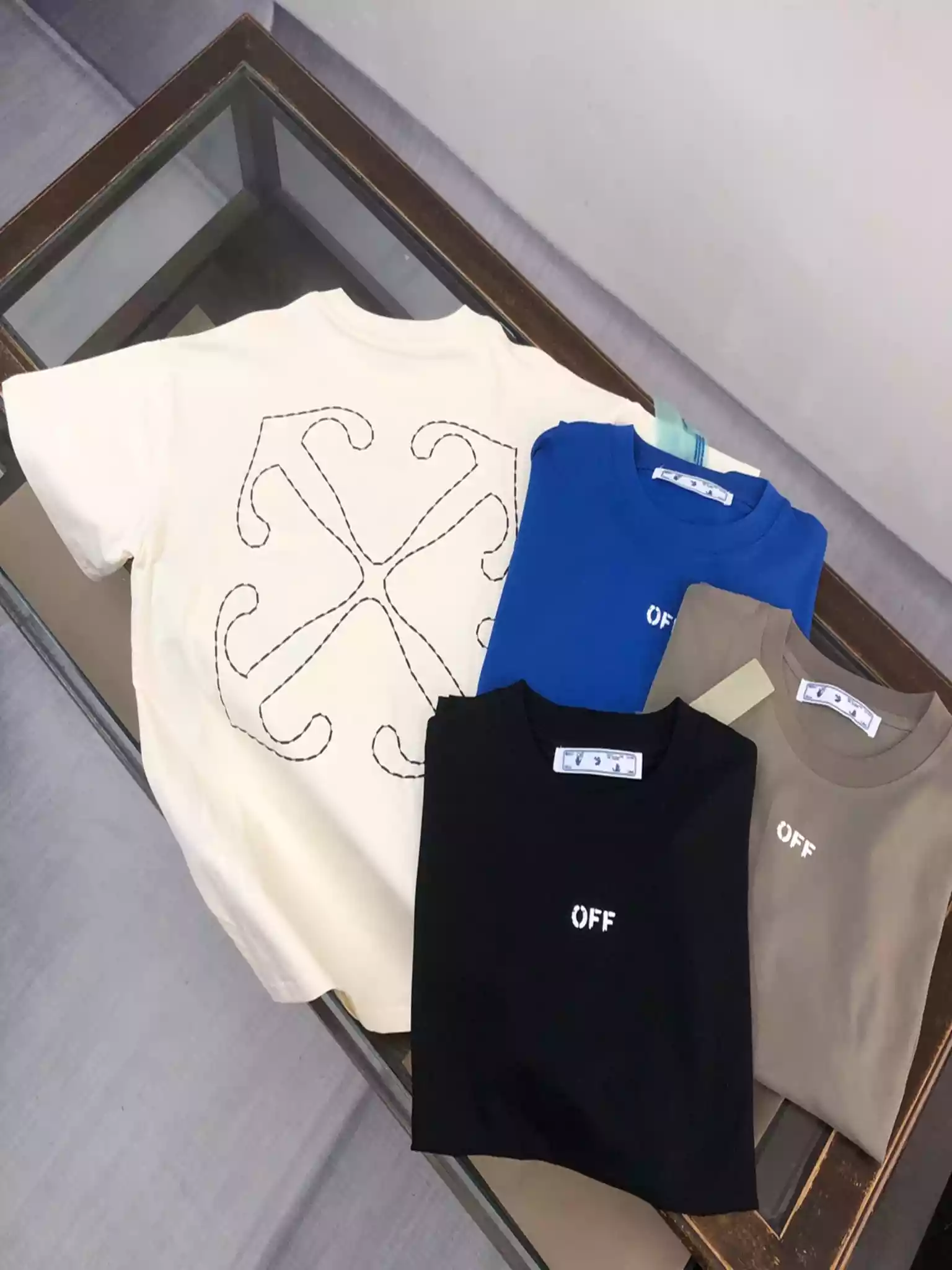 Off-White Beige Logo Stitch T-shirt – OWS031