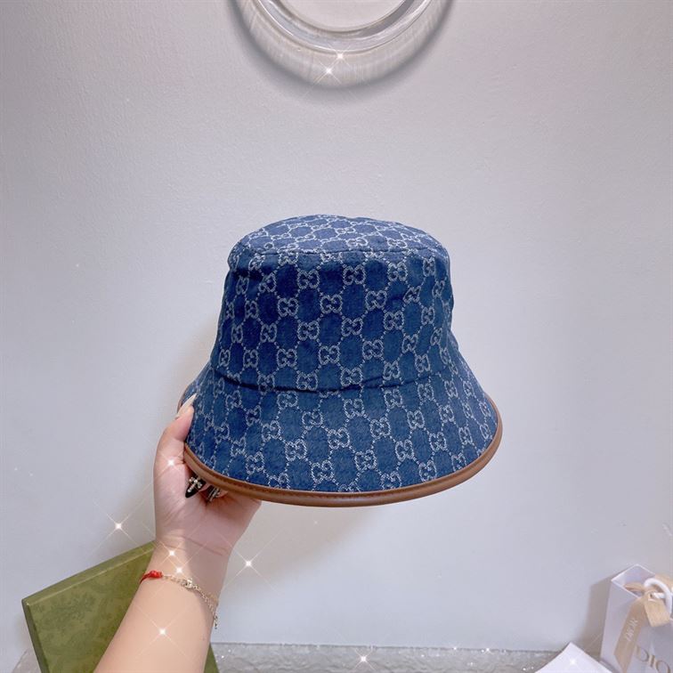 GUCCI GG CANVAS BUCKET HAT – GH040