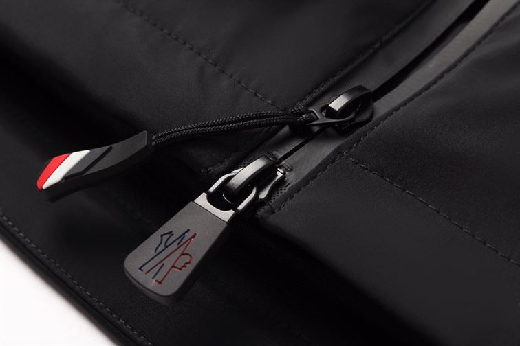 MONCLER COAT – MC105