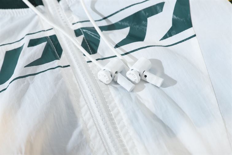 LOUIS VUITTON PATCHWORK BASEBALL JERSEY BLOUSON – LVC037