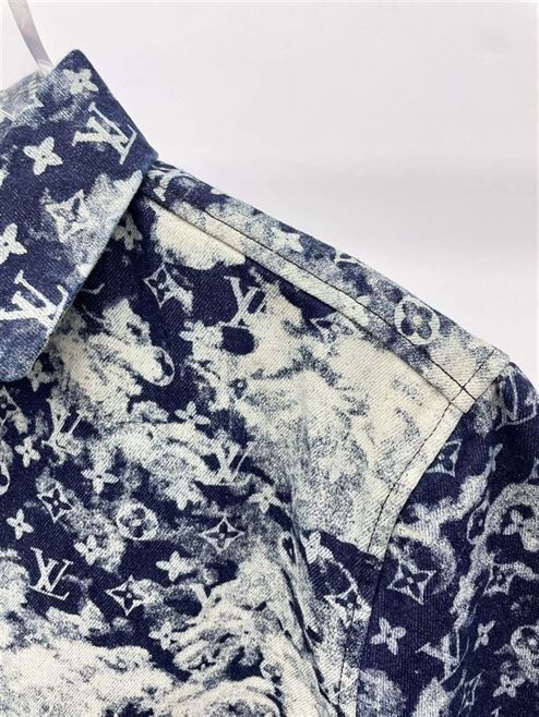 LOUIS VUITTON TAPESTRY MONOGRAM – LVTS050